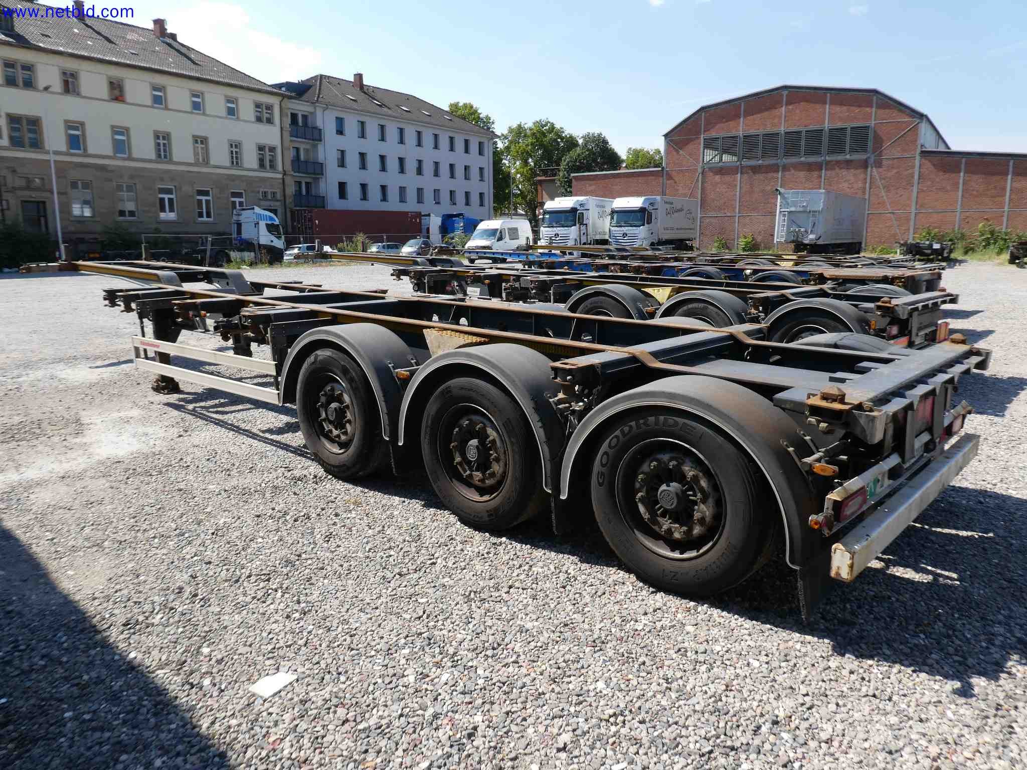 3-Achs Containerchassis Kässbohrer CS